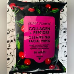 Betsey Johnson (Pack of 4) 120 Face Wipes